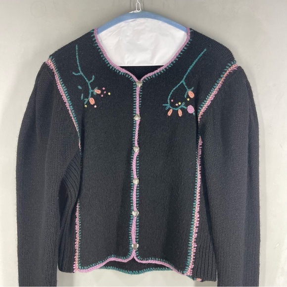 Susan Bristol Vintage Womens Cardigan Sz M Black Wool Embroidered Floral - Picture 6 of 9